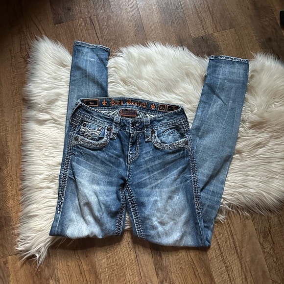 ROCK REVIVAL Yui Mid-Rise Skinny Jeans - Picture 3 of 5